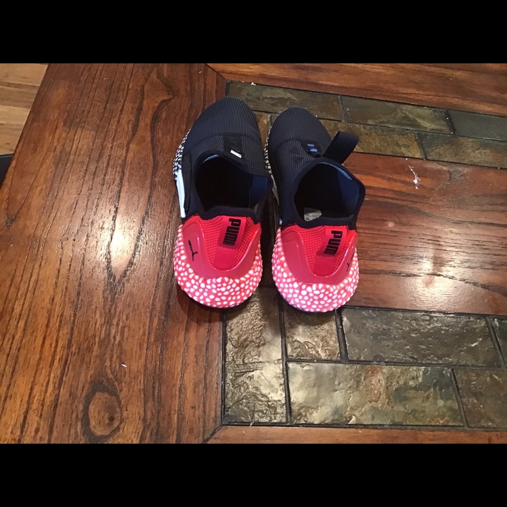Shoes - Picture 4 of 4